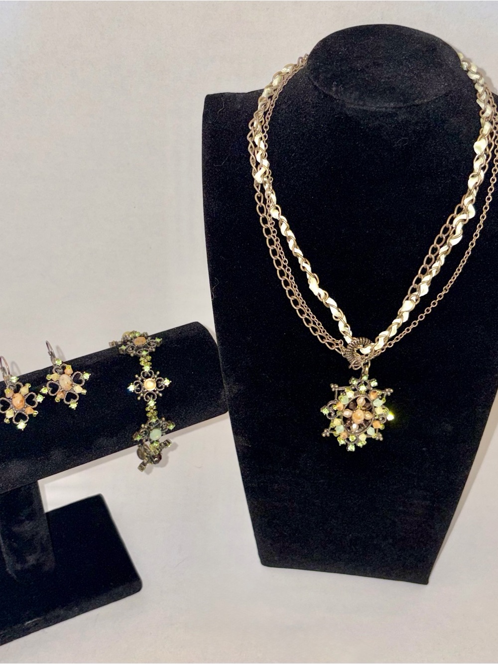 Cookie Lee 3-Piece Matching Jewelry Set – Necklace Bracelet Earrings – Y2K Boho